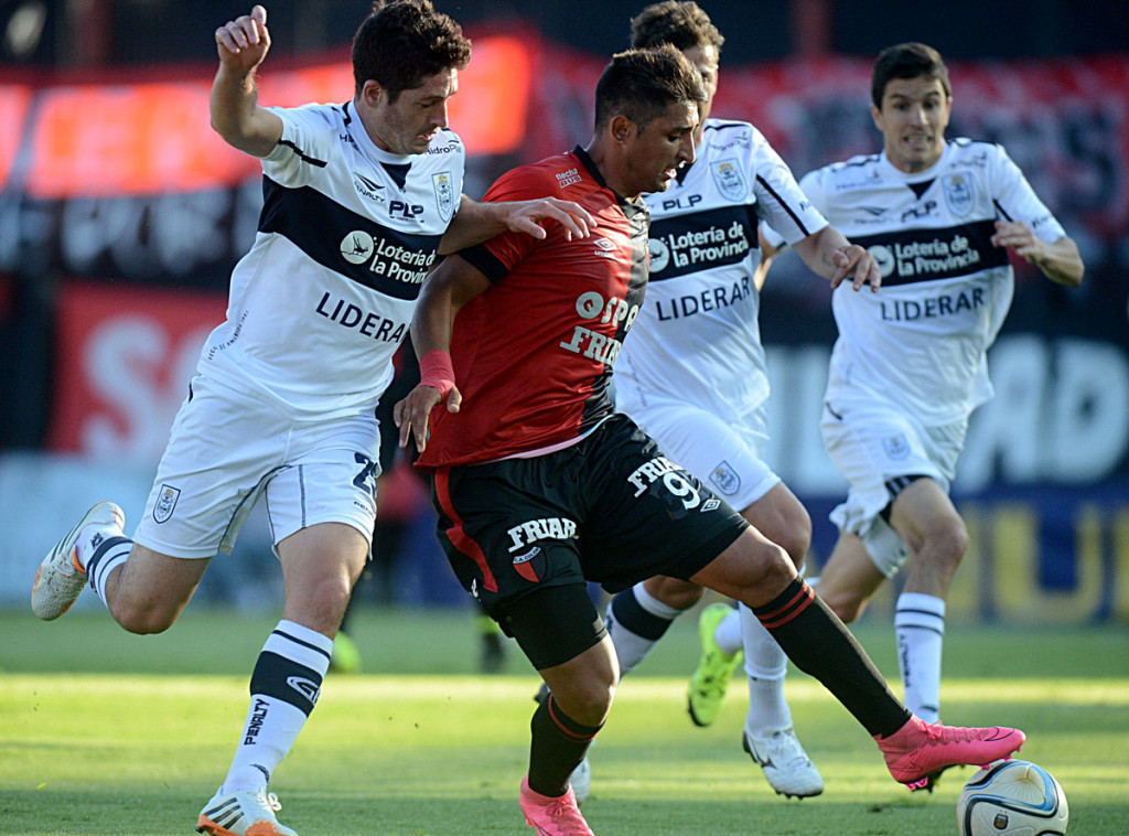 Soi kèo Colon - Gimnasia La Plata