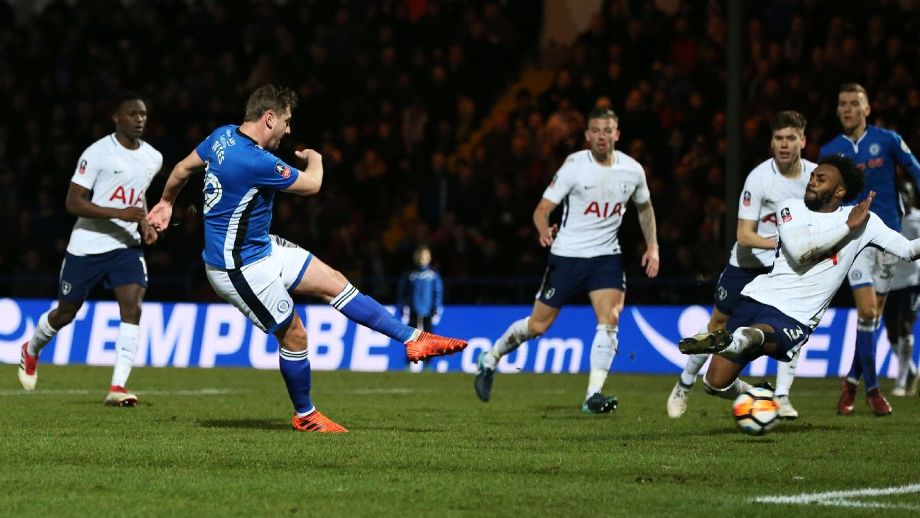 Soi kèo Tottenham – Rochdale