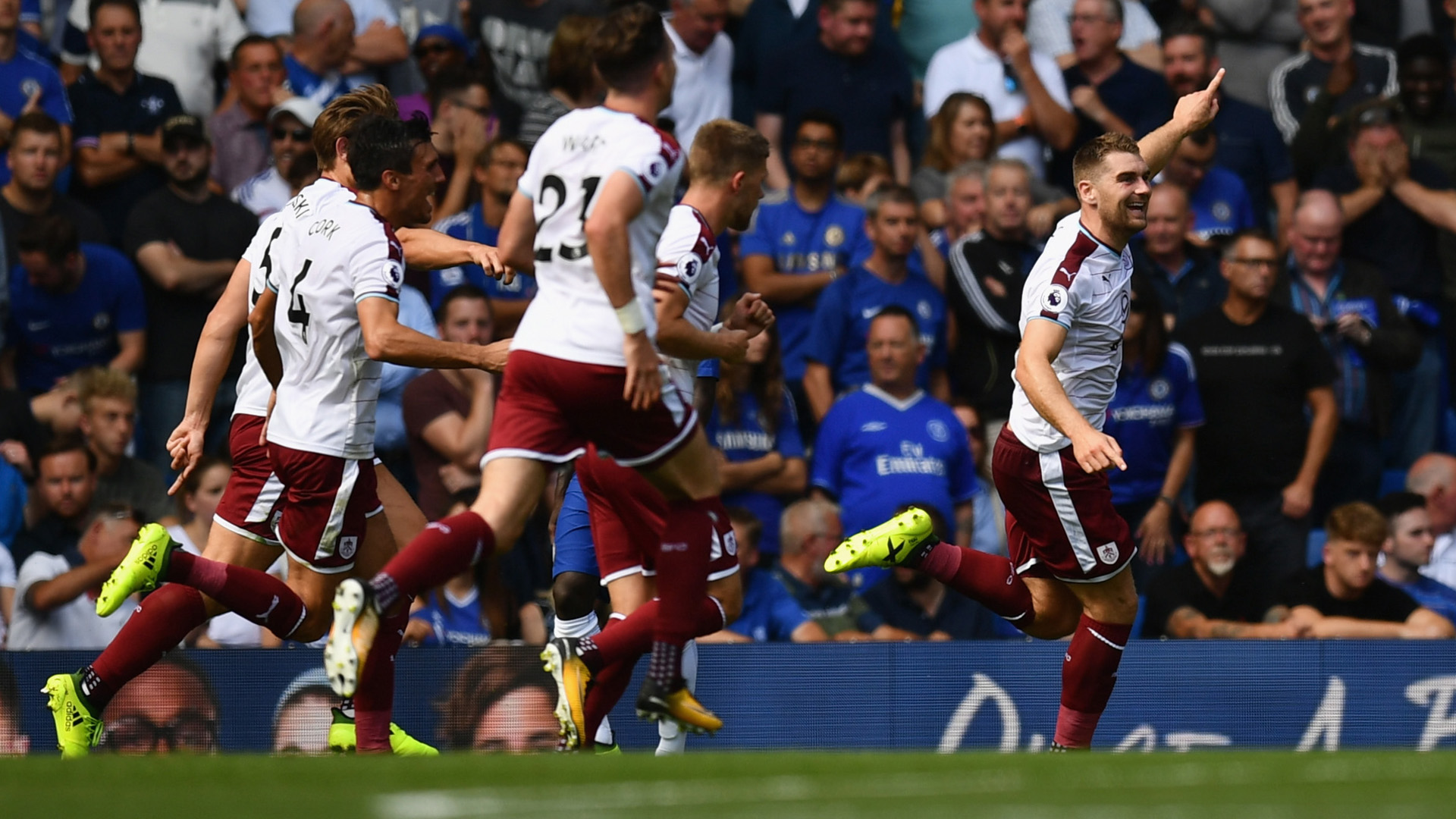 Soi kèo Watford – Burnley