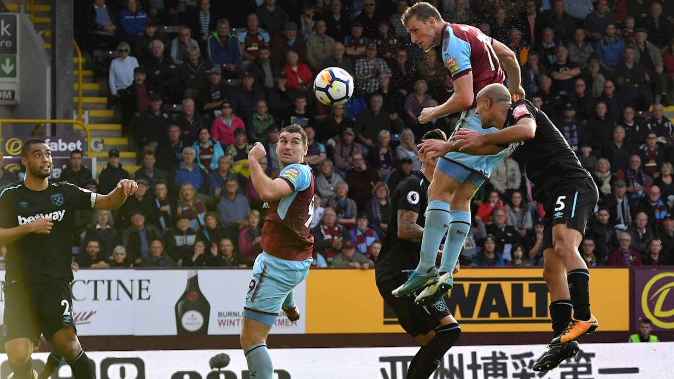 Soi kèo Burnley - Bournemouth