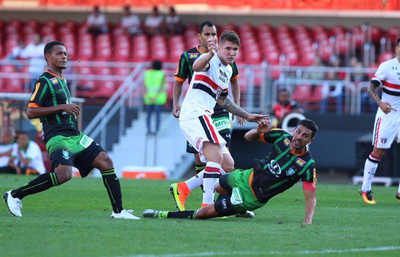 Soi kèo Recife - Atletico Paranaense