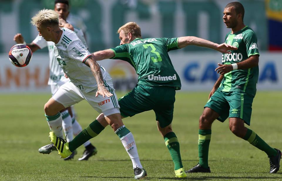  Soi kèo Vitoria – Chapecoense