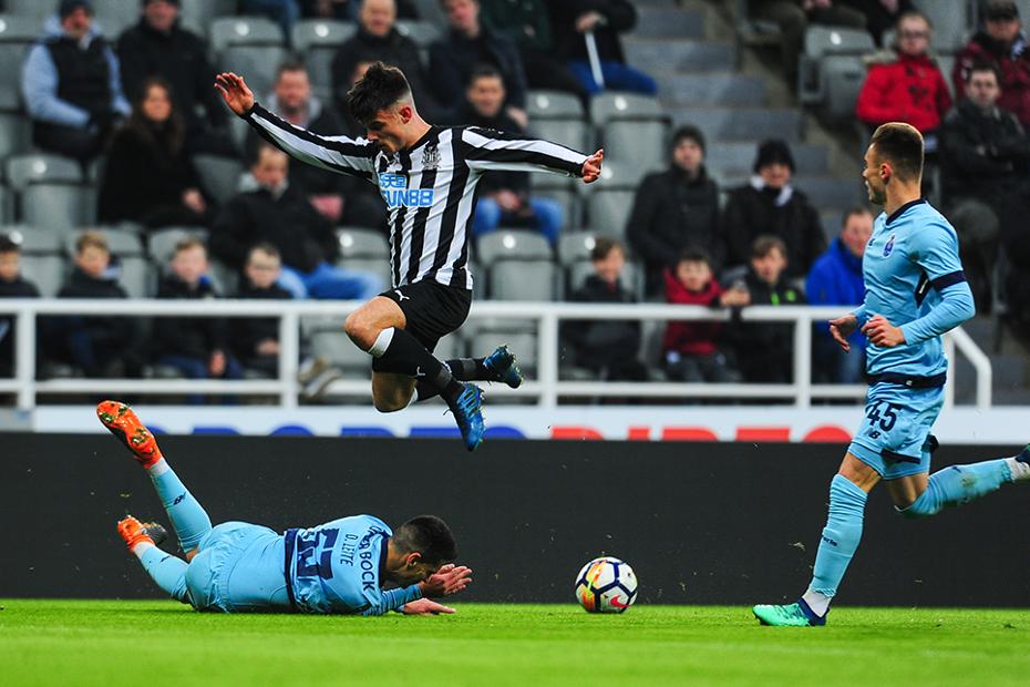 Soi kèo Porto – Newcastle