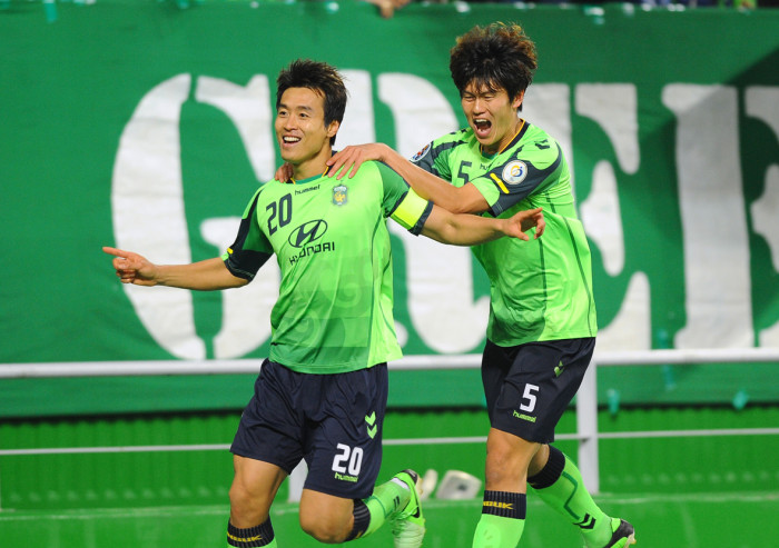 Soi kèo Jeonbuk Motors – Ulsan, 12h00 ngày 1/3