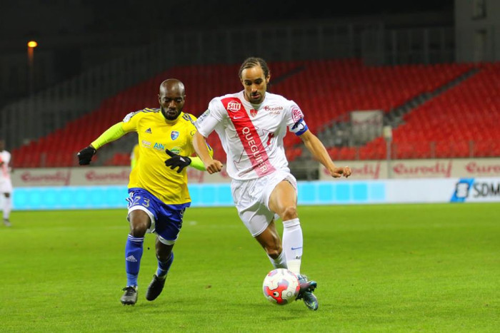 Soi kèo Brest – Lorient, 01h45 ngày 17/4