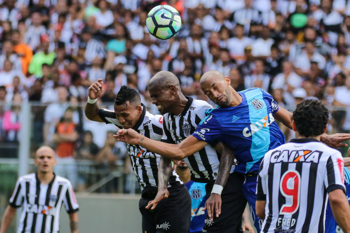 Soi kèo America Mineiro - Chapecoense, 02h00 ngày 14/6