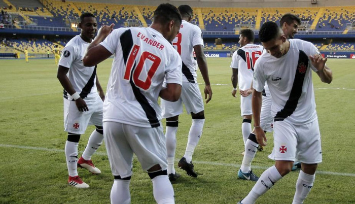 Soi kèo Internacional - Vasco da Gama, 07h45 ngày 14/6