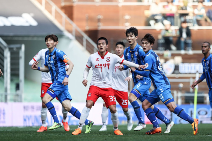 Soi kèo Sangju Sangmu - Jeju United, 17h30 ngày 18/8