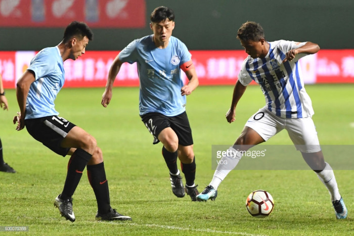 Soi kèo Dalian Yifang - Guangzhou R&amp;F, 18h35 ngày 10/8