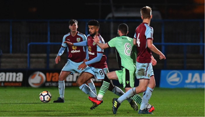 Soi kèo Burnley - Barnsley, 19h30 ngày 5/1