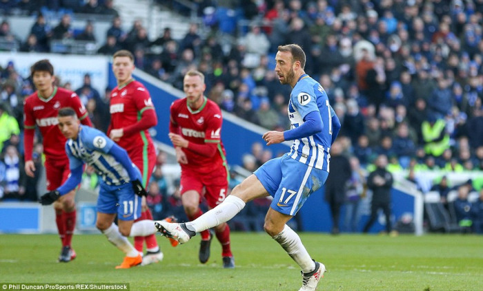 Soi kèo Huddersfield vs Bristol, 02h45 ngày 26/2 - Hạng Nhất Anh