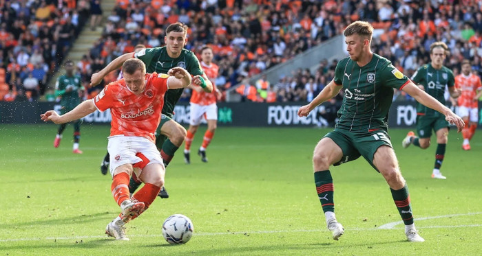 Soi kèo, dự đoán Barnsley vs Blackpool, 01h45 ngày 27/4 - Hạng nhất Anh