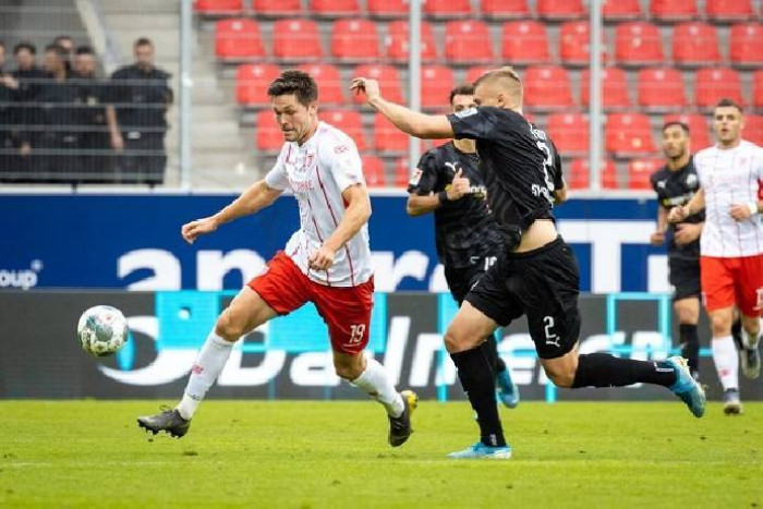 Soi kèo, dự đoán Dusseldorf vs Regensburg, 23h30 ngày 26/8 - Hạng hai Đức