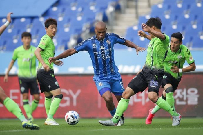 Soi kèo, dự đoán Jeonbuk vs Ulsan, 17h00 ngày 25/5 - Korean Cup