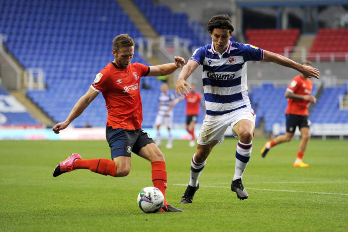 Soi kèo, dự đoán Luton vs Reading, 02h45 ngày 2/11 - Hạng Nhất Anh