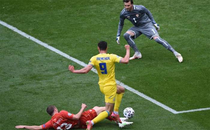 Soi kèo hiệp 1 Ukraine vs Áo, 23h00 ngày 21/6 - Euro 2021