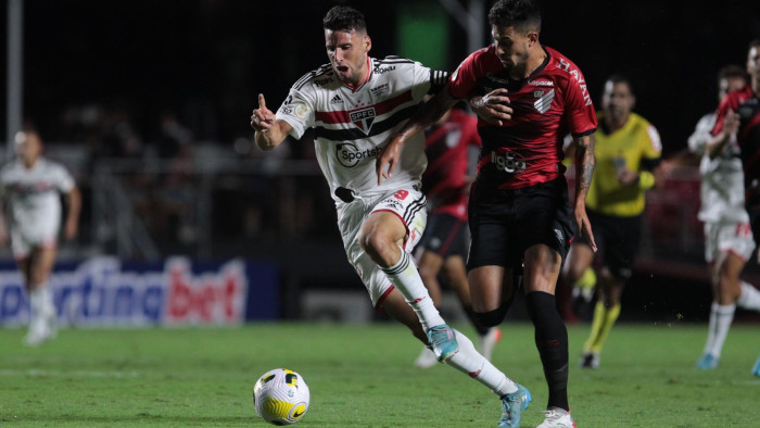 Soi kèo phạt góc Sao Paulo vs Atletico Paranaense, 05h00 ngày 22/6 - VĐQG Brazil